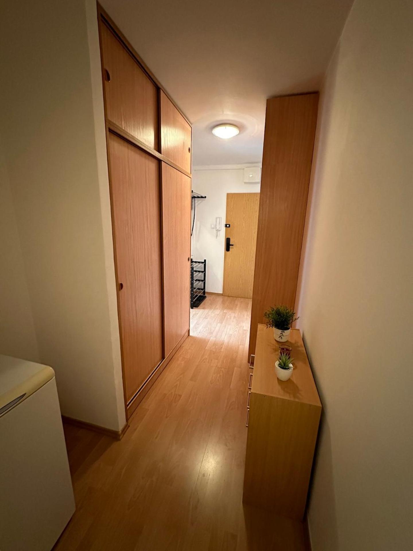 דירה Cozy Near Centre